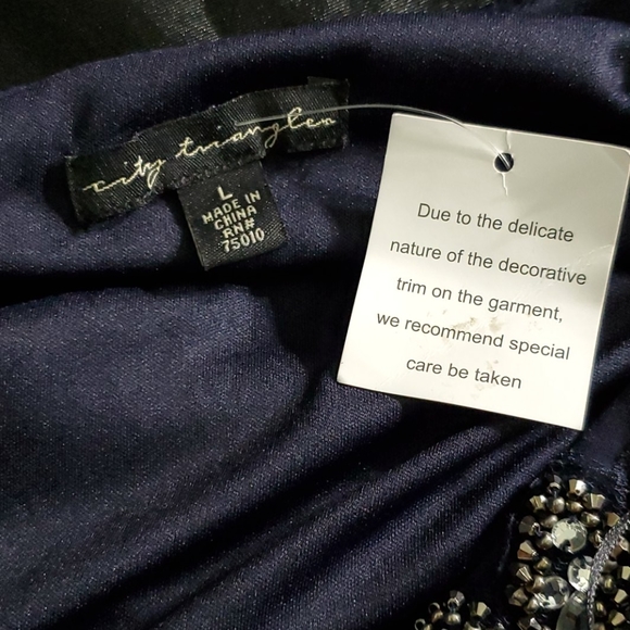 City Triangles - Dress - Picture 8 of 8